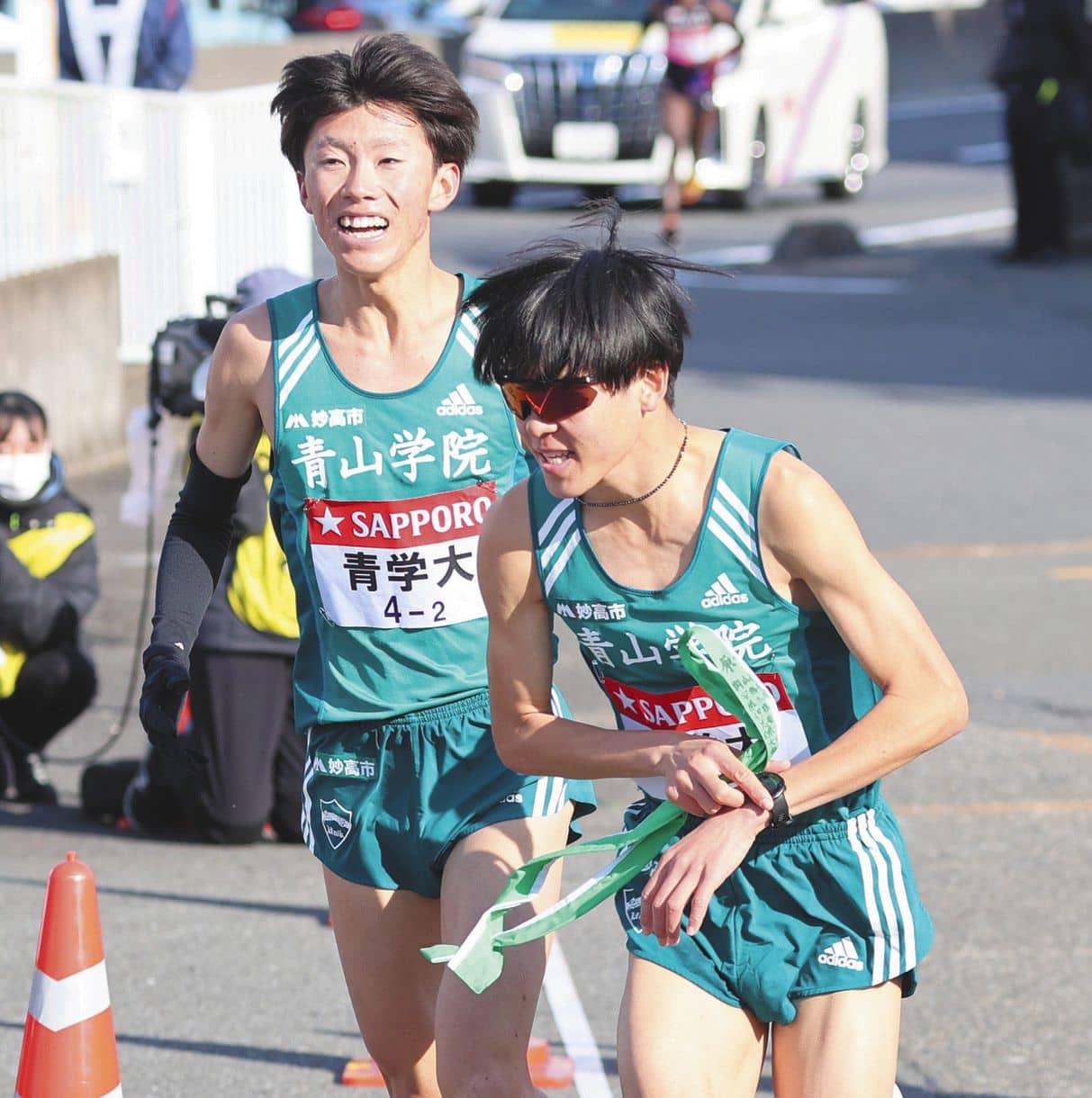 青山學院大的 1 年生太田蒼生以第 1 位首先交接。圖片來源