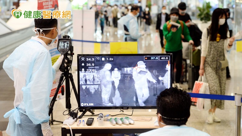 找出機場與防疫旅館群聚傳染媒介 專家推測恐是氣溶膠傳播