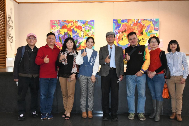 彰化300系列展首展 「酒醒花謝」演繹瓷與墨的深情對話