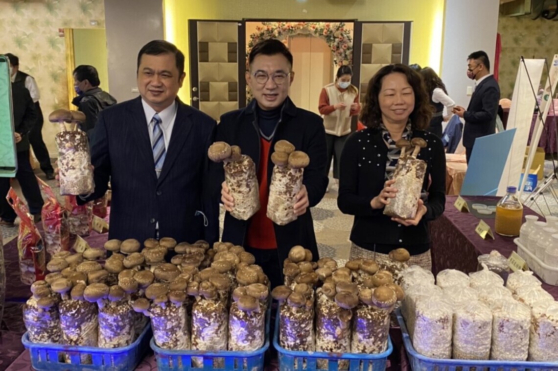 中市8家農會共同研發 提供菇農優質香菇菌種