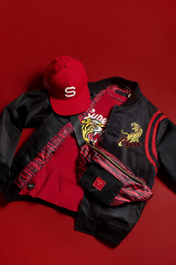 英國流行休閒品牌SUPERDRY推出新春系列服飾,將美式搖滾復古與東方特色文化融合。