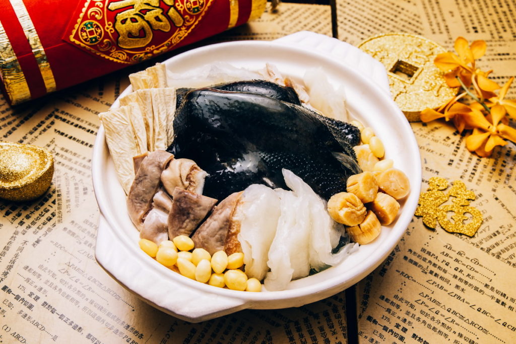 Breeze Super 台北君悅酒店 漂亮富貴吉祥 胡椒豬肚銀杏煲竹絲雞(冷凍) 推薦價 3,280 元
