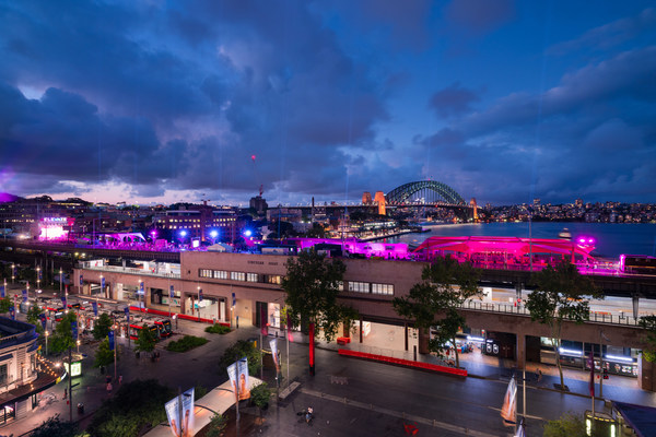 ELEVATE Sydney transformed Sydney's Cahill Expressway into the world's best stage from 1-5 January 2022. ELEVATE Sydney transformed Sydney's Cahill Expressway into the world's best stage from 1-5 January 2022.