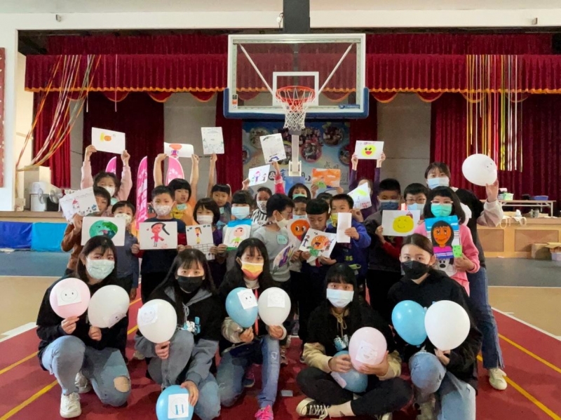 金大攜手金湖國小學童 玩出情緒大能力