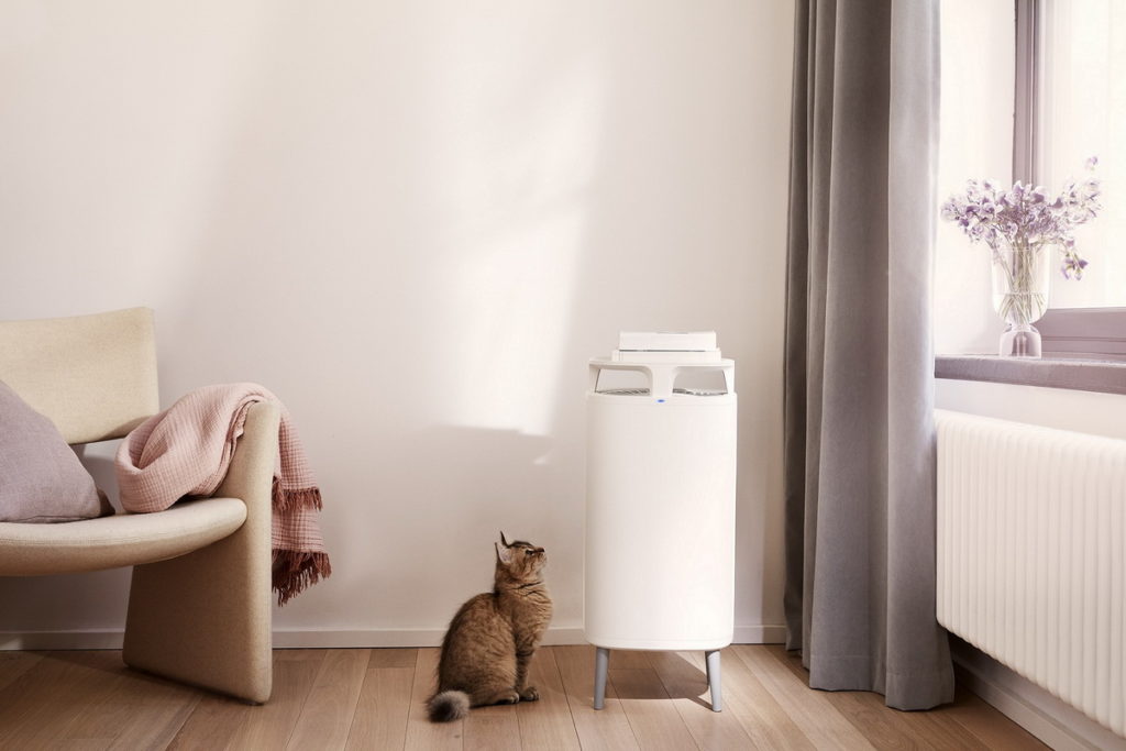 【Blueair情境圖】Blueair 布局智慧好空氣,新品「淨無塵小旋風」吸塵淨化一次搞定!