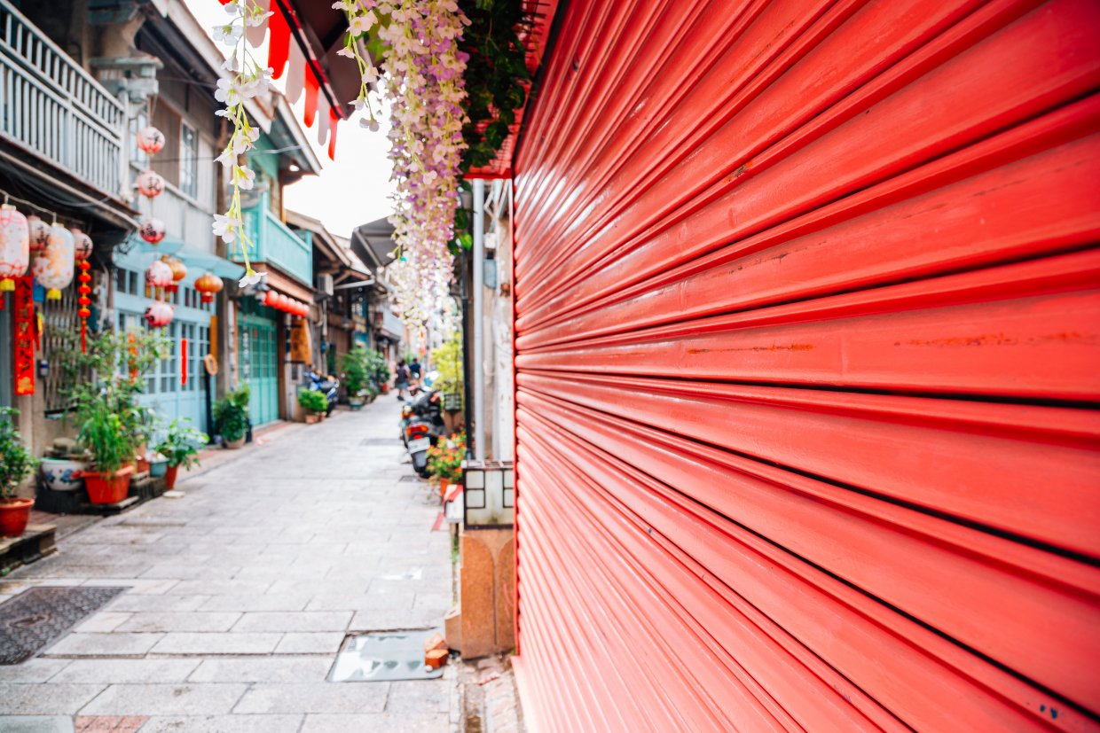 Shennong,Street,,Vintage,Style,Shop,And,Cafe,Street,In,Tainan,