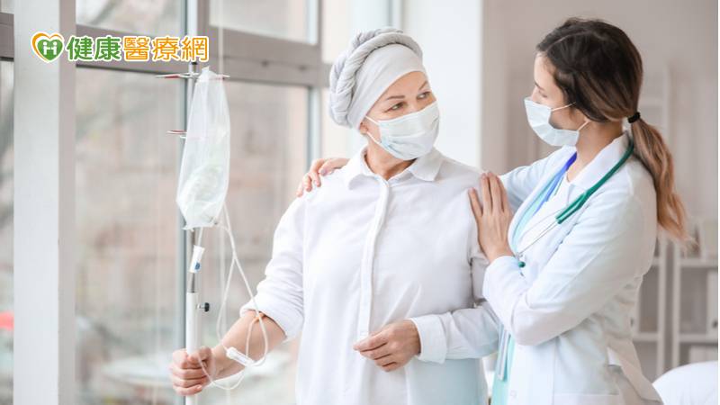 乳癌未追蹤多重轉移 5旬婦身體宛如癌細胞培養皿
