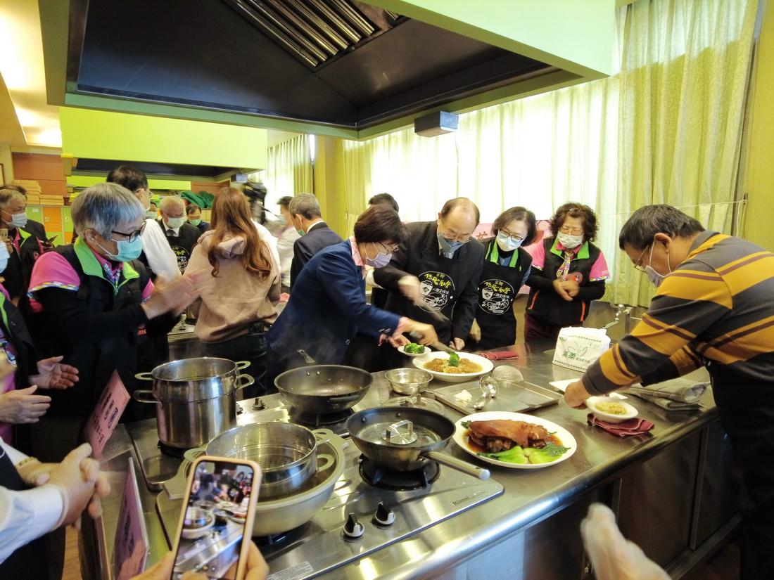 20220115204314PEsQ
