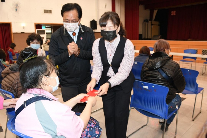 企業捐贈春節慰問金　彰化市124戶特殊境遇家庭受惠