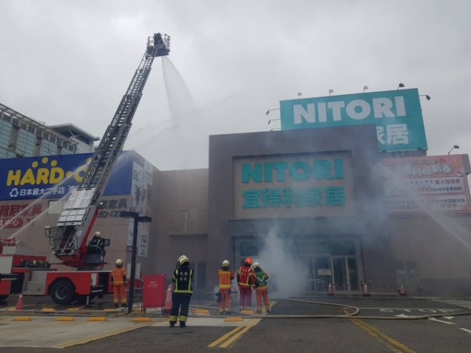 403081 桃園市消防局第二大隊為確保轄內公共場所安全並加強災害緊急應變能力。圖:桃園市消防局第二大隊提供