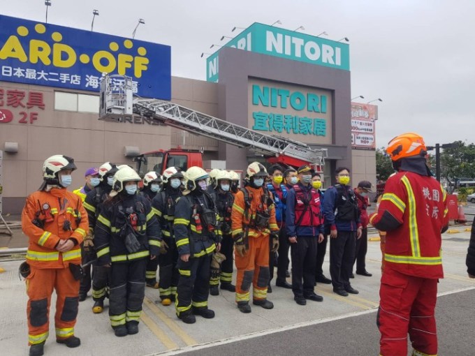 403087 桃園市消防局第二大隊為確保轄內公共場所安全並加強災害緊急應變能力。圖:桃園市消防局第二大隊提供
