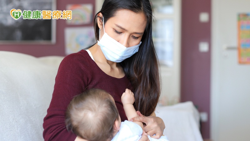 哺乳疼痛好想放棄親餵? 醫:「放鬆」就是改善的第一步