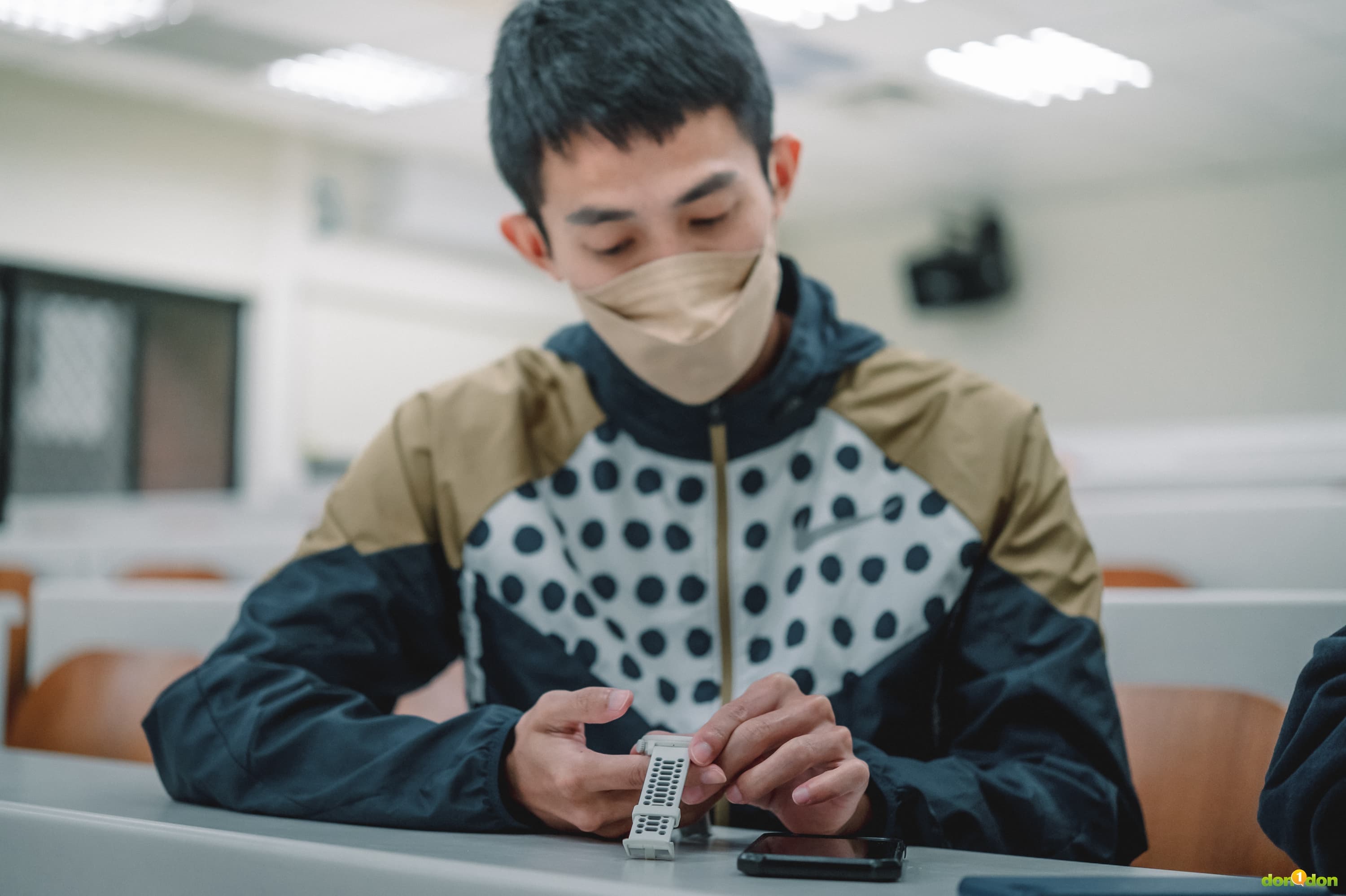 周庭印稱讚 COROS PACE 2 是跑者的最佳夥伴的。