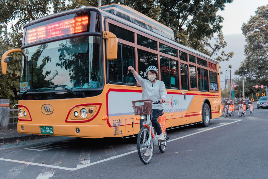市長與電輔車