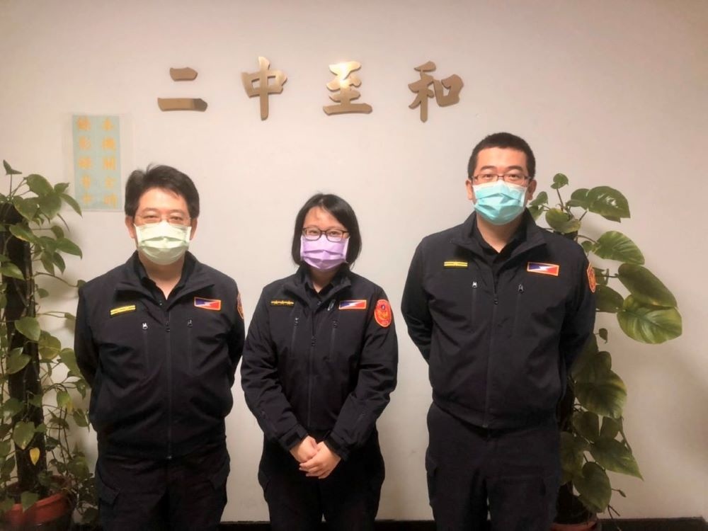 臺北市保安警察大隊第二中隊中隊長張林傑、警員林秀莉、分隊長歐沛洋(由左至右)