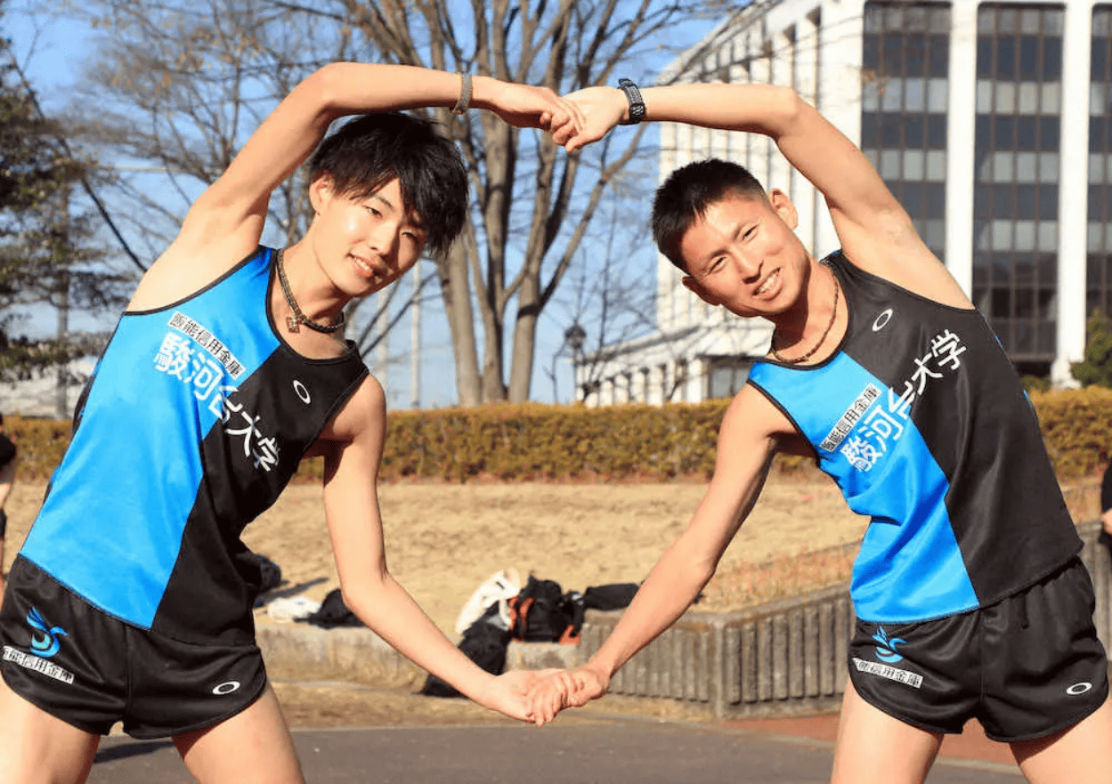 左:大三生 永井竜二;右:31歲的今井隆生。圖片來源