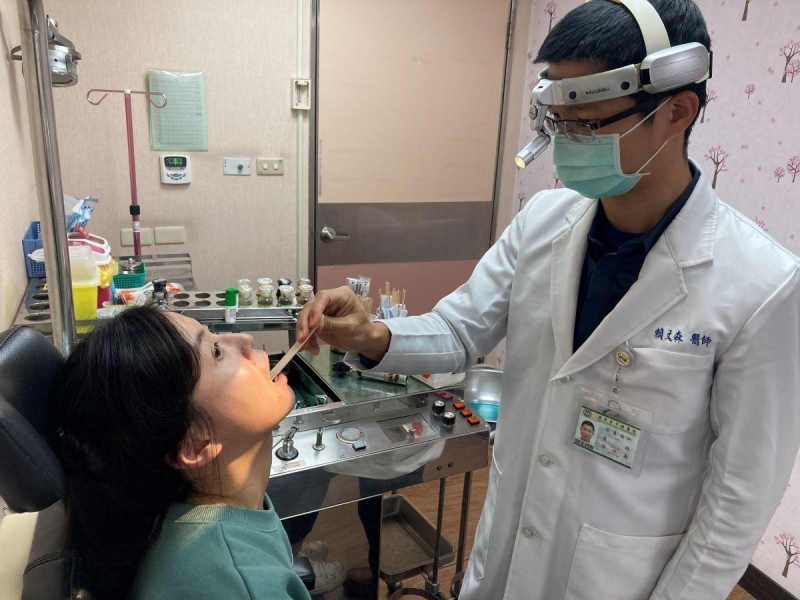 冬天吃鍋喝熱湯 口腔燙出大水泡