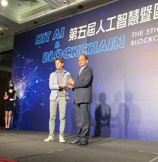 NFT數位商品成熱搜關鍵字 發行平台Jcard獲頒最佳NFT平台獎