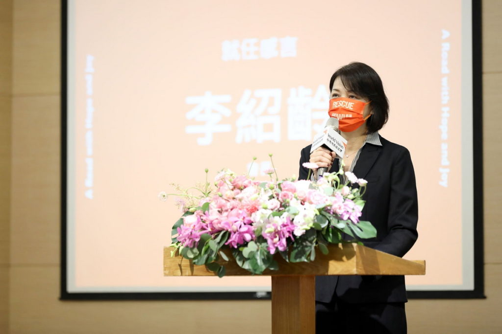 李紹齡會長表示,加入台灣世界展望會近兩年的時間,成就感來源從過往職涯的行銷成效數字,轉變為所看見的每張孩子笑臉、以及每位展望會同仁的盡心努力。(台灣世界展望會提