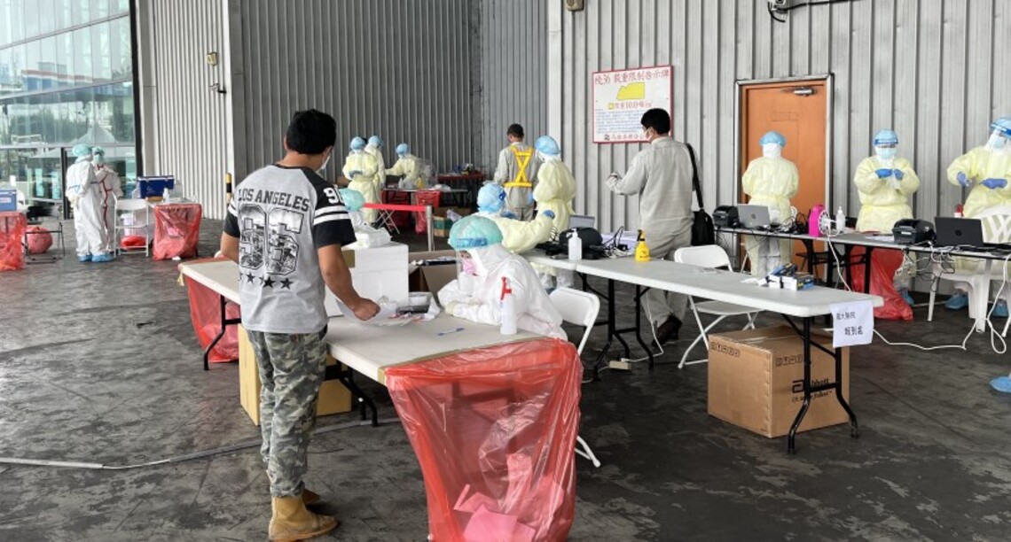過年不鬆懈   保護自己也保護家人    祁文中呼籲高雄港從業人員完成2次PCR篩檢