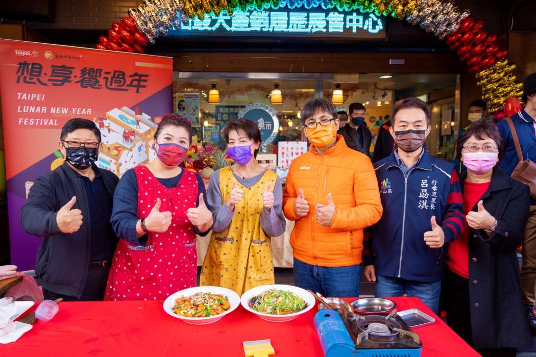 過年防疫也要拚經濟!黃珊珊逛台北魚市教您烹調年菜訣竅 71 過年防疫也要拚經濟!黃珊珊逛台北魚市教您烹調訣竅