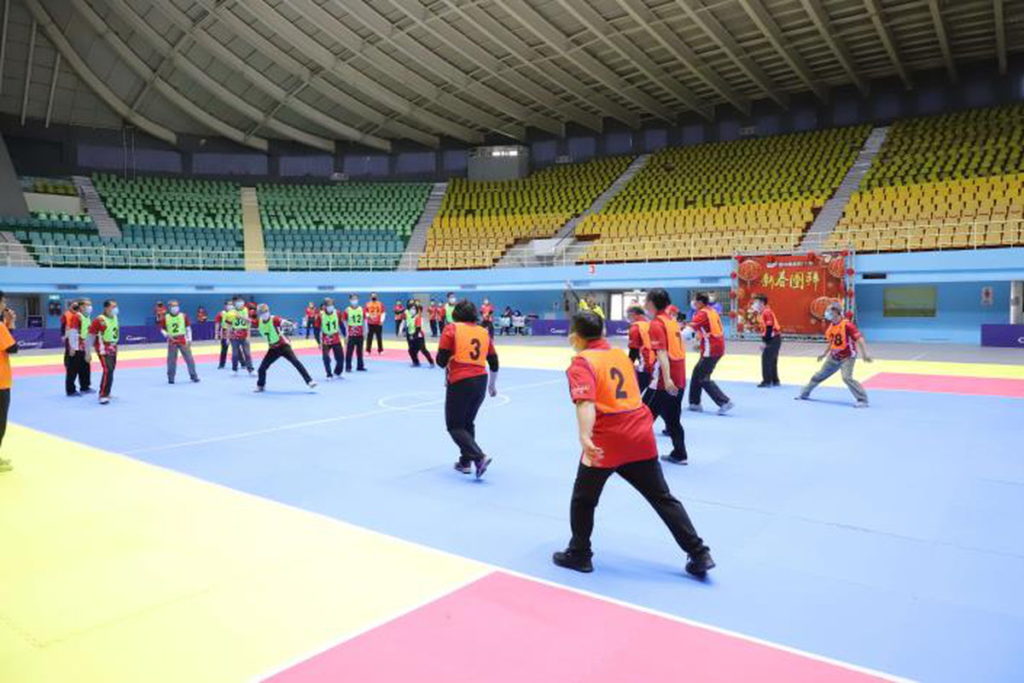 新春開工首日,縣府特別舉辦躲避球競賽,領頭提升運動風氣。