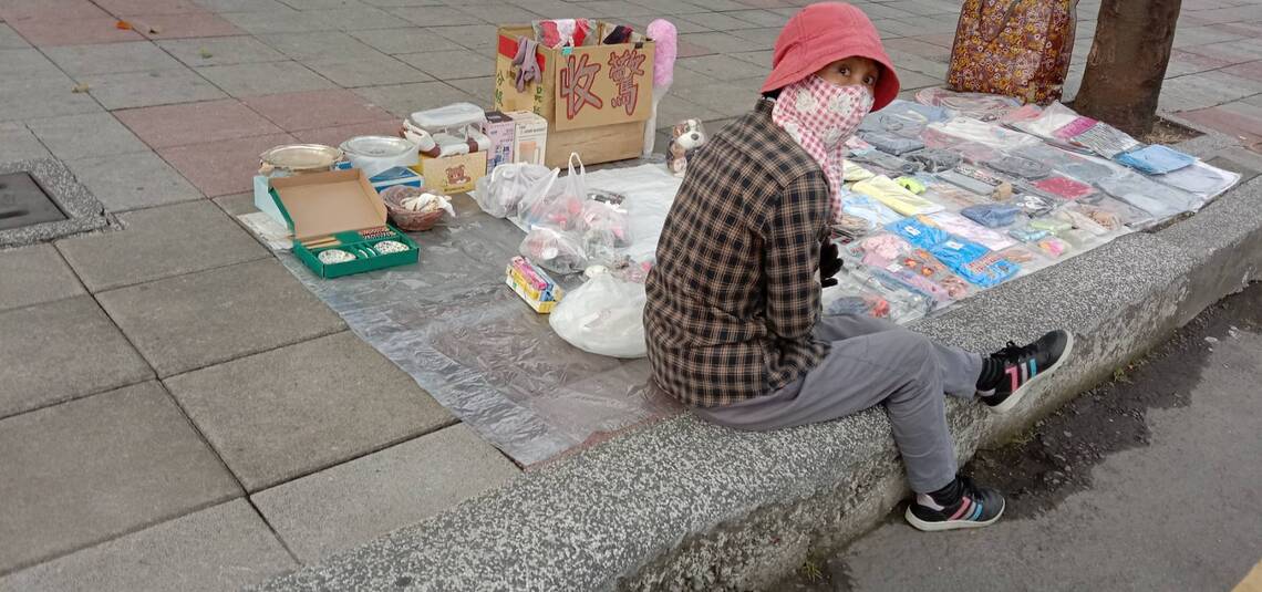 路邊小販還會收驚?類似街頭藝人也要考證照!/波新聞