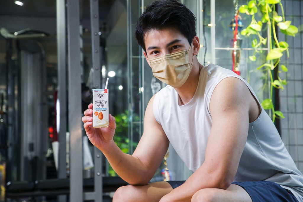 《杏仁果效果》輕巧包便攜、常溫保存、即開即飲,輕鬆補充維生素E(照片提供:台灣格力高)