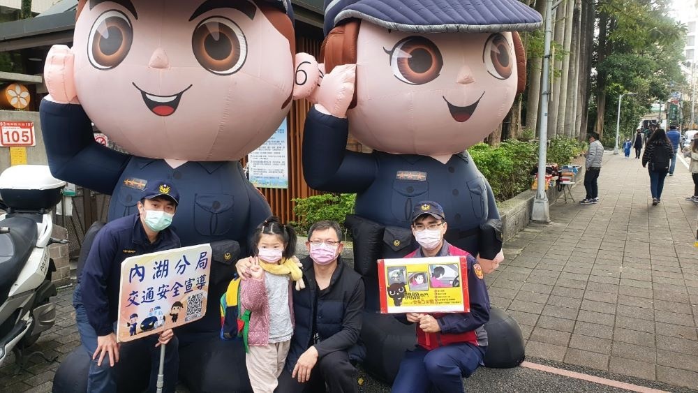 內湖警於校園宣導情形