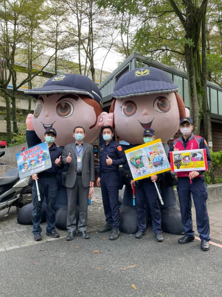 內湖警於校園宣導情形