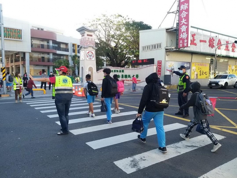 開學首日 屏警啟動護童勤務