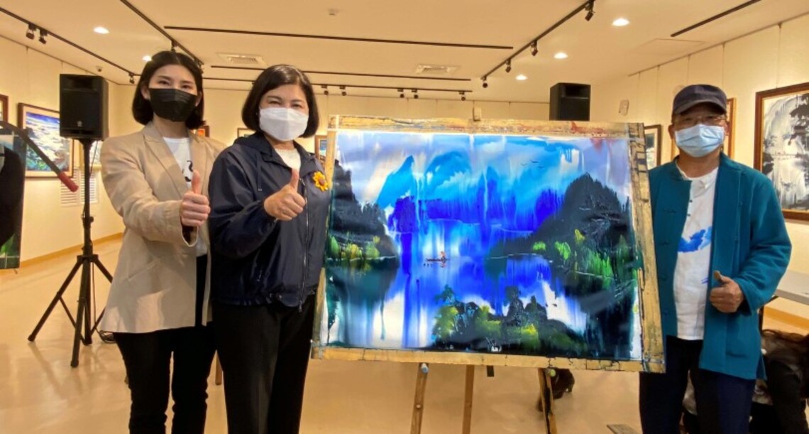 「原甫流彩畫展」 開幕 在地藝術家展現自創流彩畫法