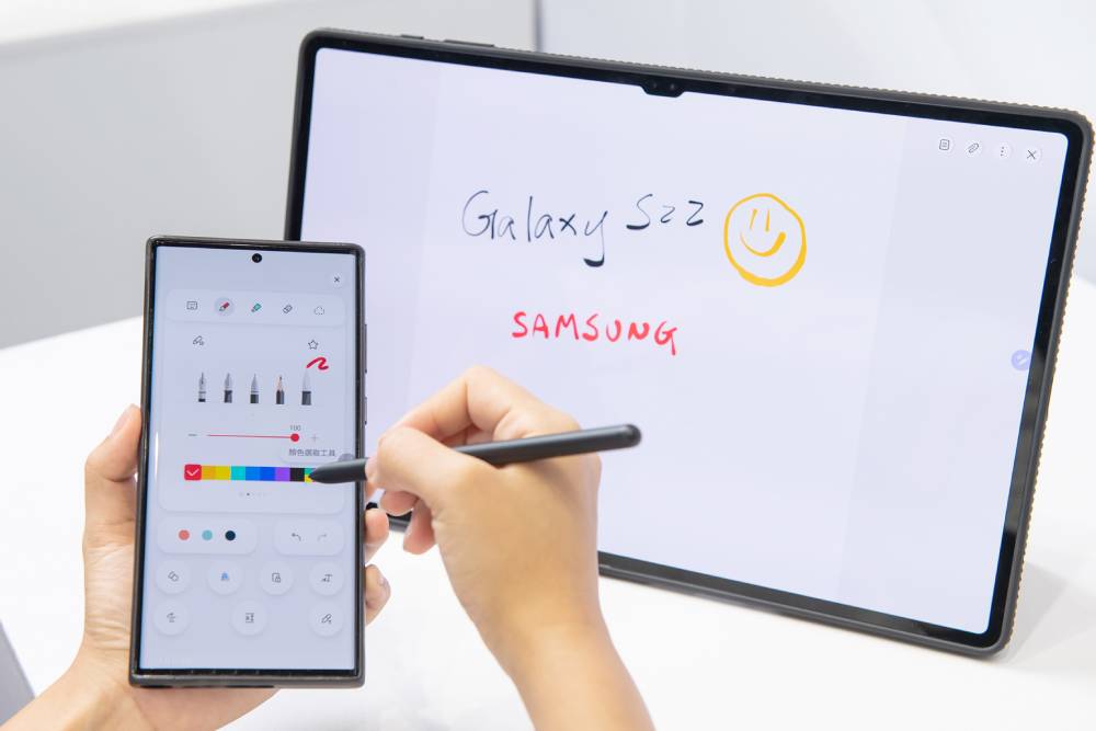 顛覆手機視界! 搭載全新AI演算技術 Galaxy S22旗艦系列在台上市 16 【新聞照片2】Galaxy生態圈無縫串聯再進化 1