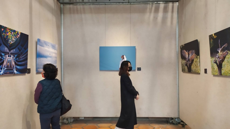 呈現創作者獨特風格 色彩自由-無聲溫度紀攝影展在鹿港公會堂