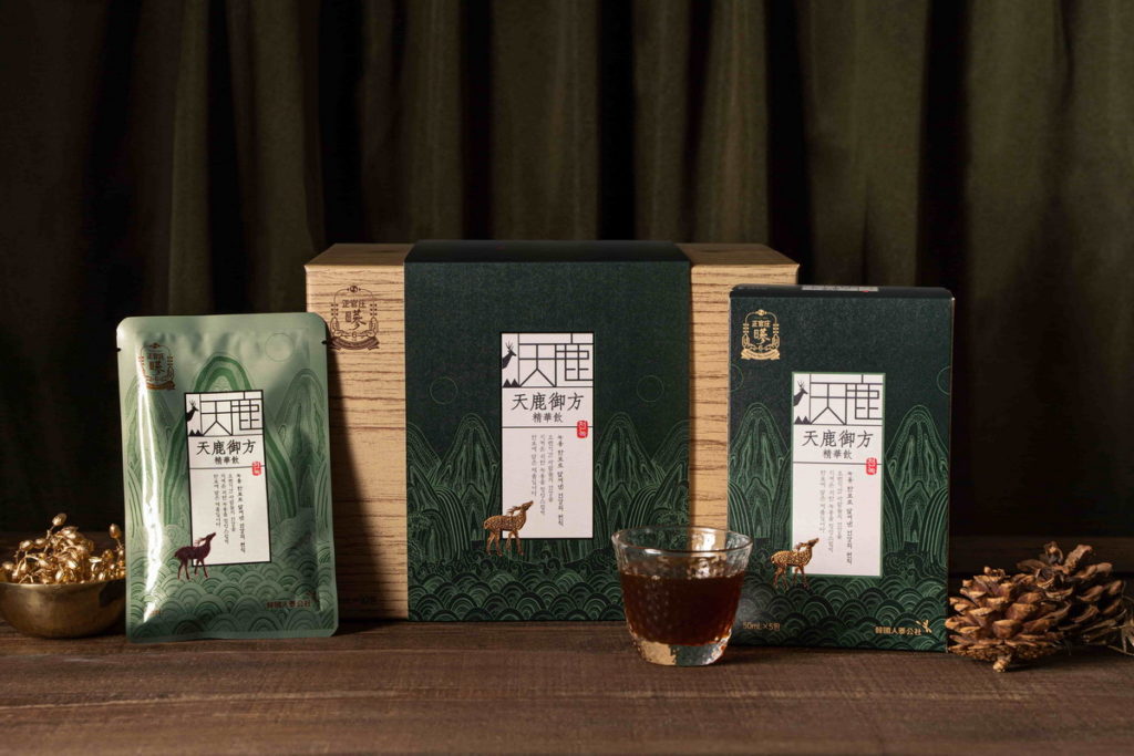 開春慶期間「天鹿御方精華飲」30入上市享85折優惠價,門市獨家加贈專屬天鹿精品提袋,而想要嚐鮮的民眾也可以把握天鹿御方5入組特價。