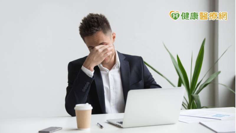 眼睛乾澀又常流淚? 小心是乾眼症惹禍
