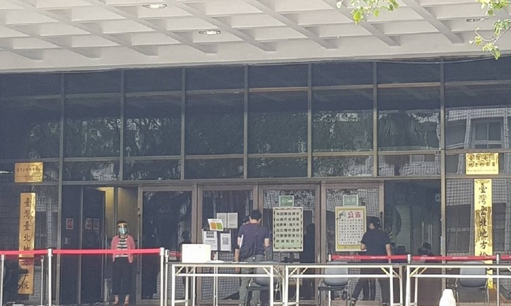 涉收賄100萬當政治獻金 陳超明怒指檢察官虛構栽贓罪名 68 台北地院11 4