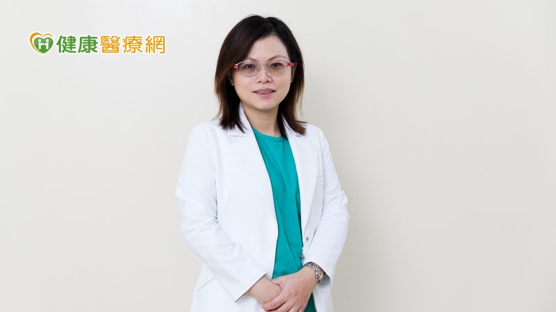 腳腫如蚯蚓又痠麻 輕鬆擺脫靜脈曲張就靠「它」