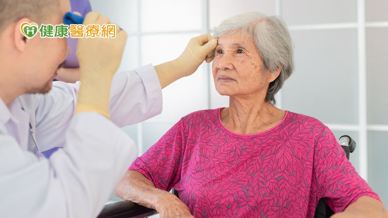 白內障手術創新技術 自動化「精準微脈衝」