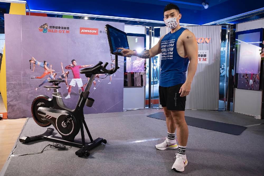 Johnson & World Gym首推新頻道 線上課程提供宅家健身新感覺 50 New Project 2022 02 22T145103.964