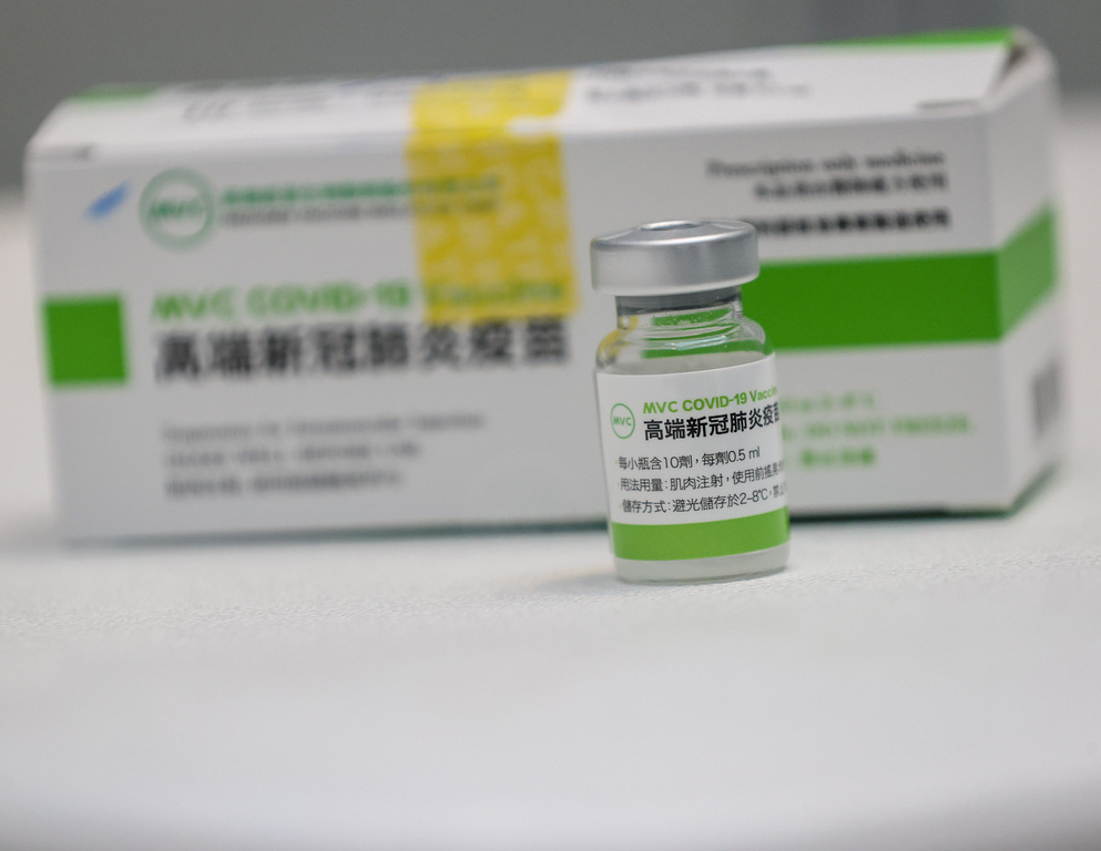 批高端疫苗遭出征 中國赴美異議作家反嗆塔綠班:台灣騙子!