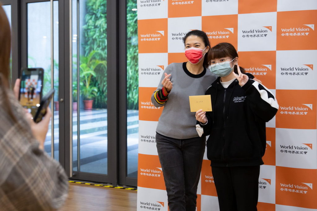 參加展望會「女孩圓夢計畫」的成員多是就讀高中到大學的青少女,一年來在女董事導師陪伴下增進領導、溝通等生涯職能,拓展視野、勇敢朝夢想啟程。(照片提供:台灣世界展望會)