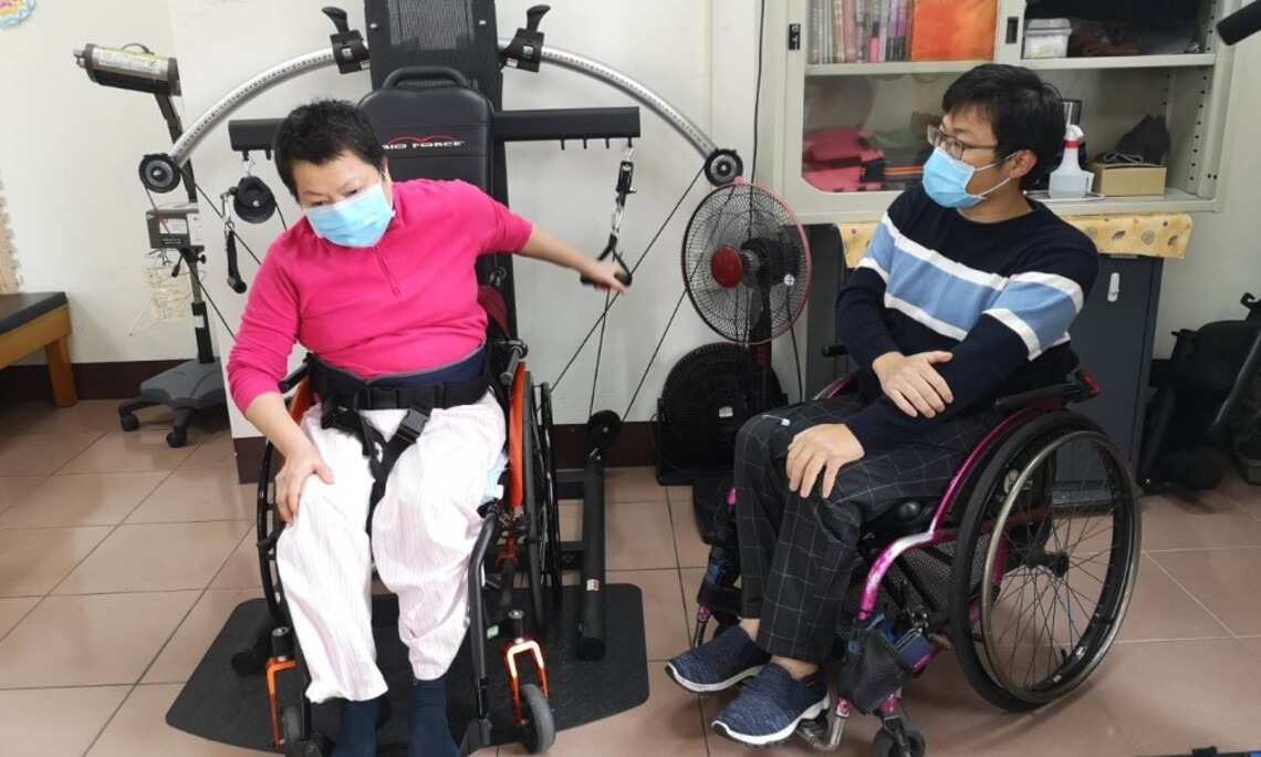 兒時重傷癱瘓消極 感念社工助重振生命的熱情 考社工系立志服務脊損病友