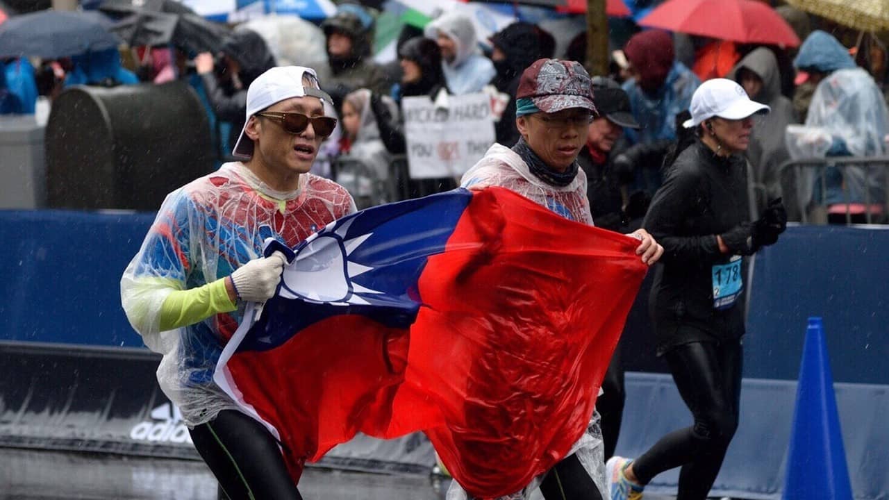 民視主播段慧琳此次將與全臺灣第一位跑進波士頓馬拉松的視障跑者洪國展，共組山水鐵人接力隊！