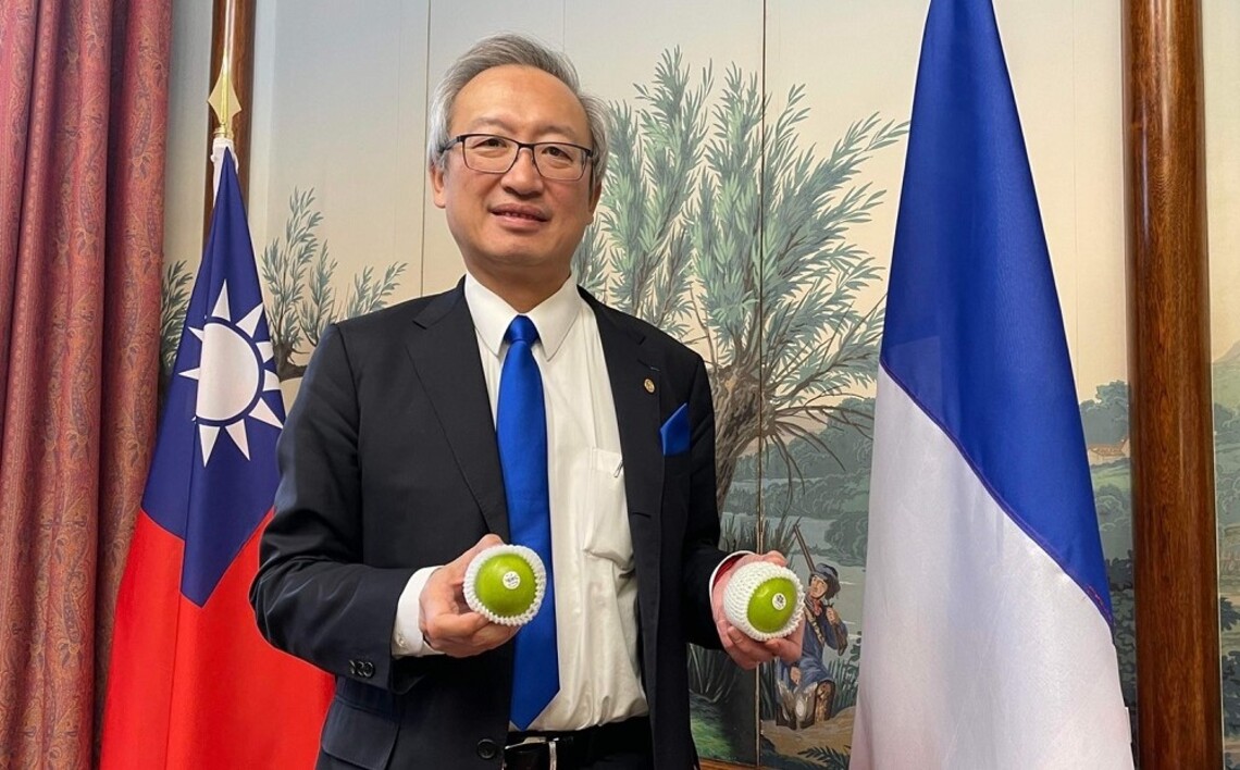駐法代表大讚台灣蜜棗 「高雄首選」蜜棗進軍法國超市銷售一空