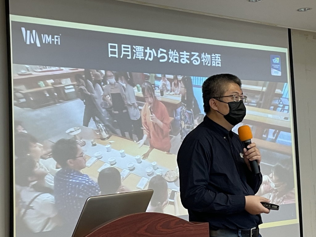 麥成文創有限公司彭德新總經理分享開發「VM-Fi聲麥無線」解決團體無線電導覽設備的需求