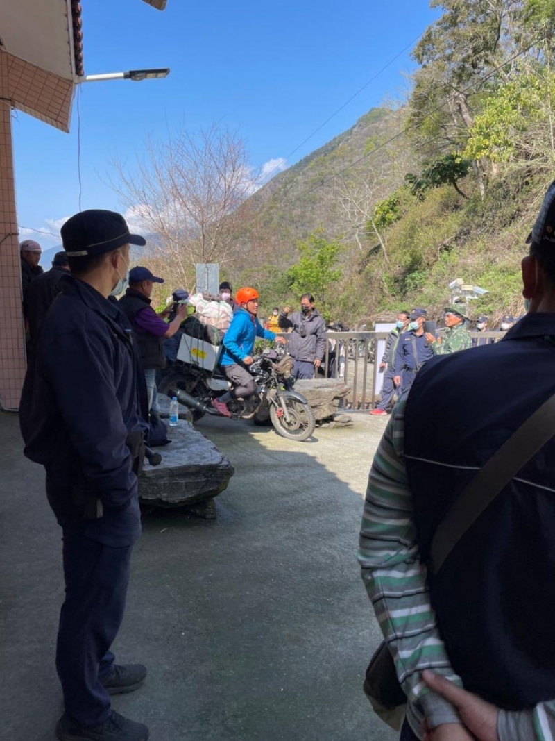 丹大聯外道路施工管制 登山協作業者陳抗要求開放