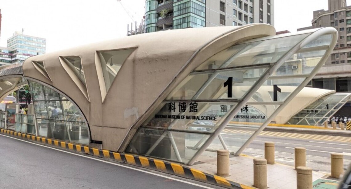 科博館認養2座公車專用道站體 延伸館內體驗