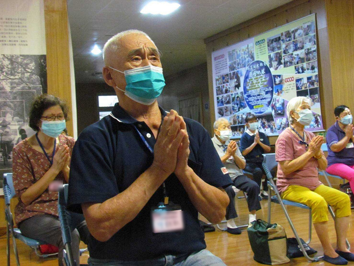 慈濟長照近三千長輩 善念共振祈願和平弭戰禍