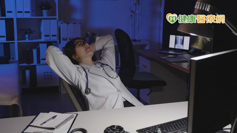 女性朋友常上這種班,婦產科名醫:恐怕會提早進入更年期